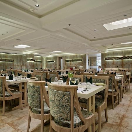 Golden Plaza Hotel Ahmadábád Kültér fotó