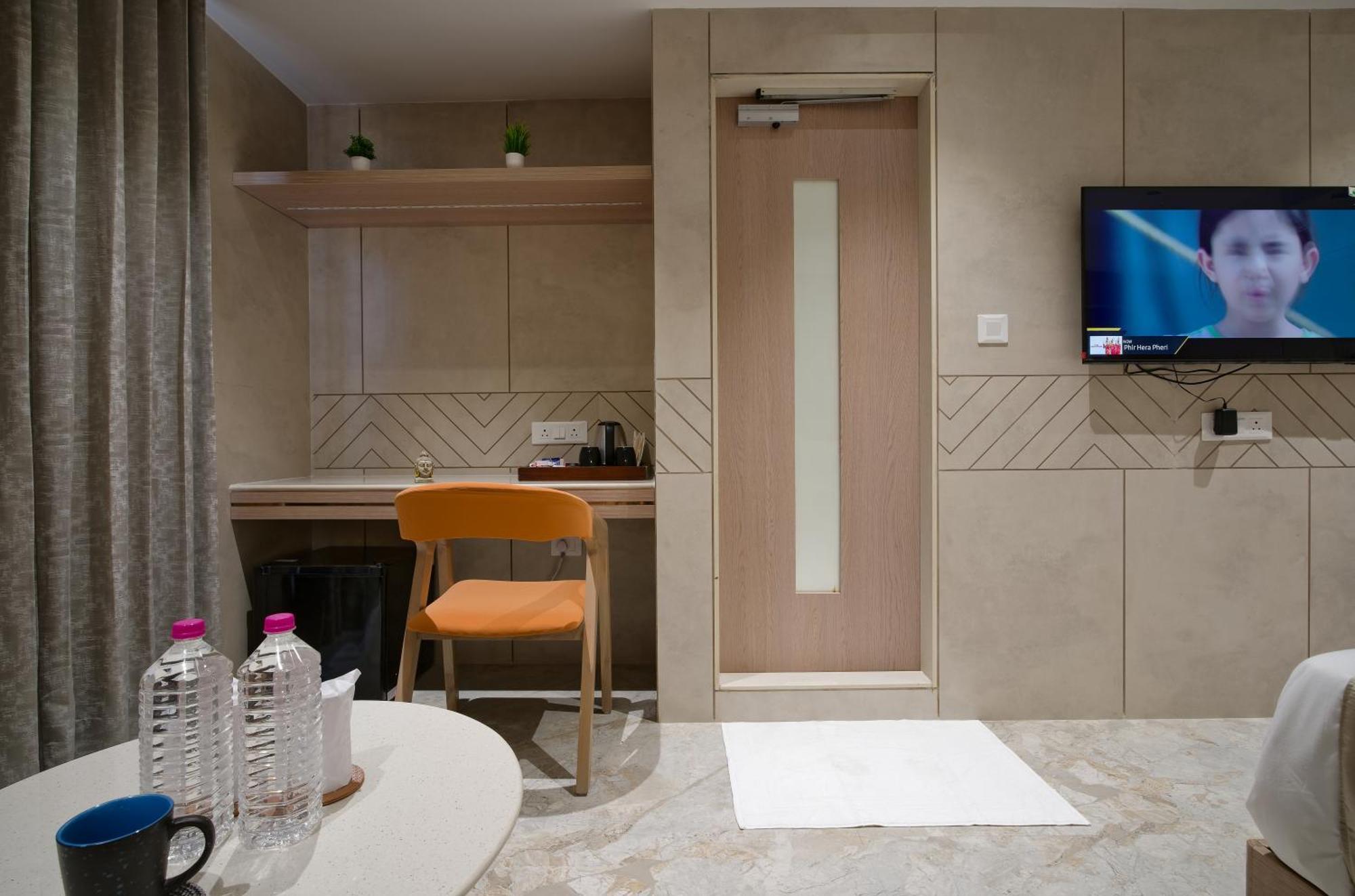 Golden Plaza Hotel Ahmadábád Kültér fotó