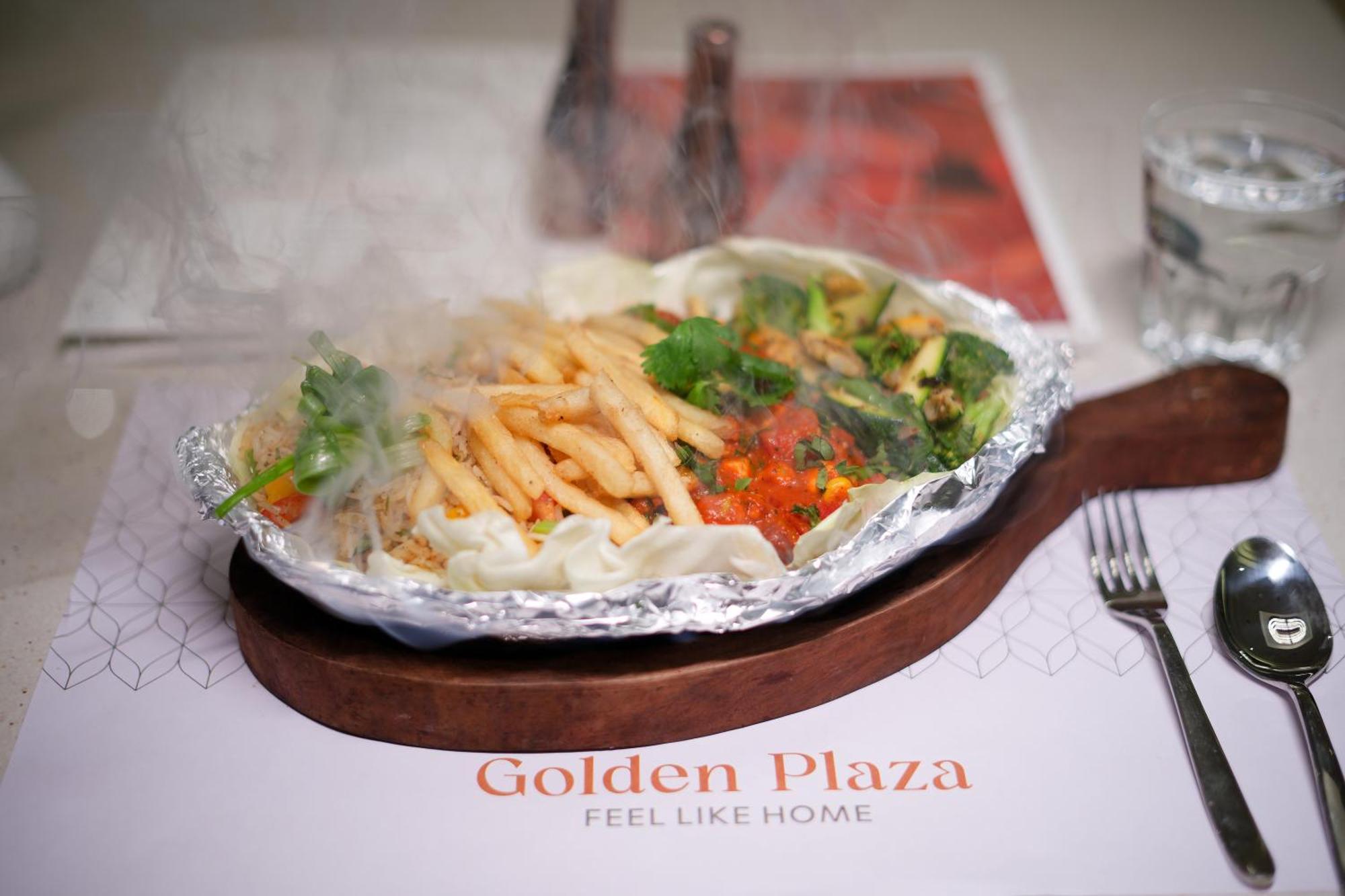 Golden Plaza Hotel Ahmadábád Kültér fotó
