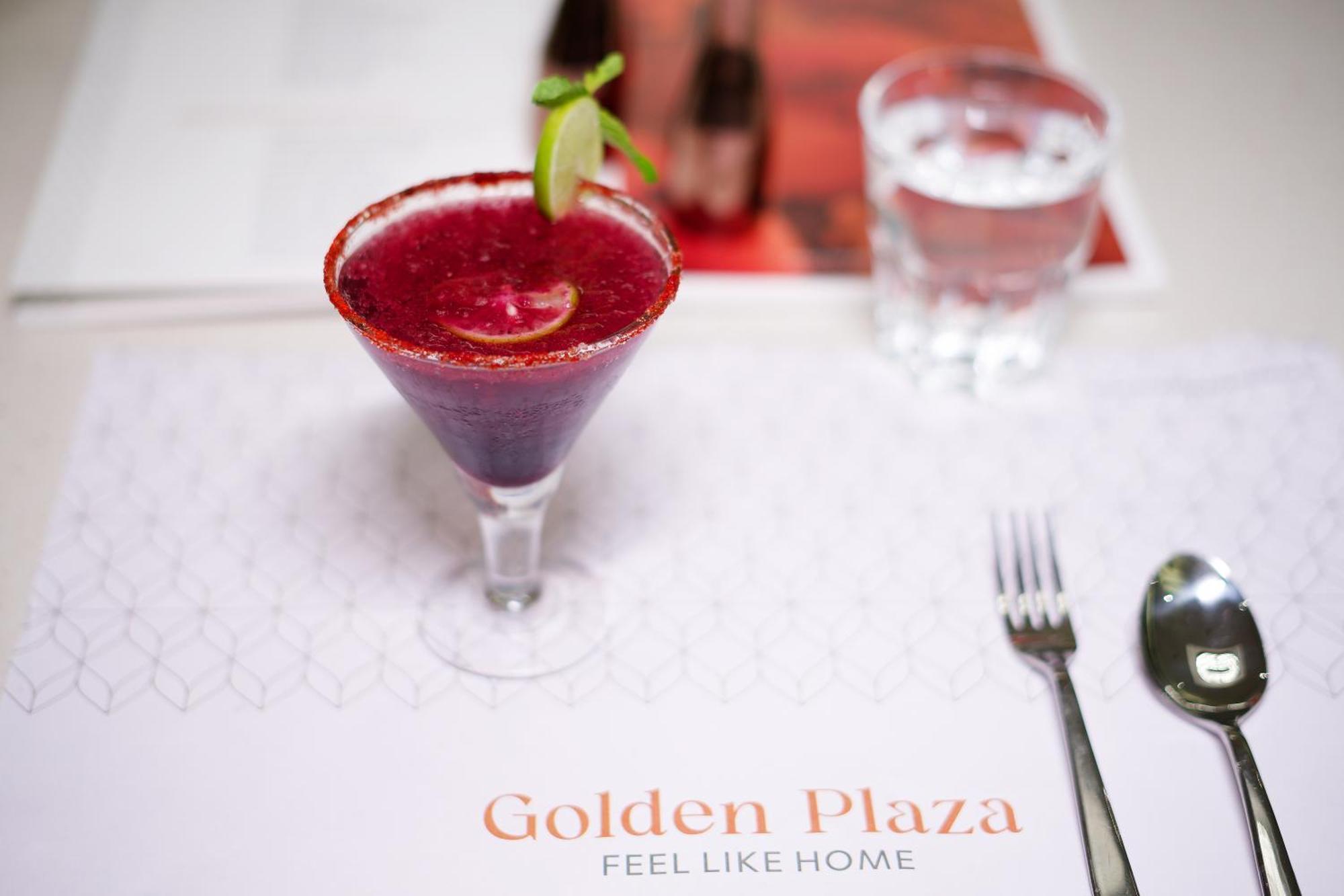 Golden Plaza Hotel Ahmadábád Kültér fotó