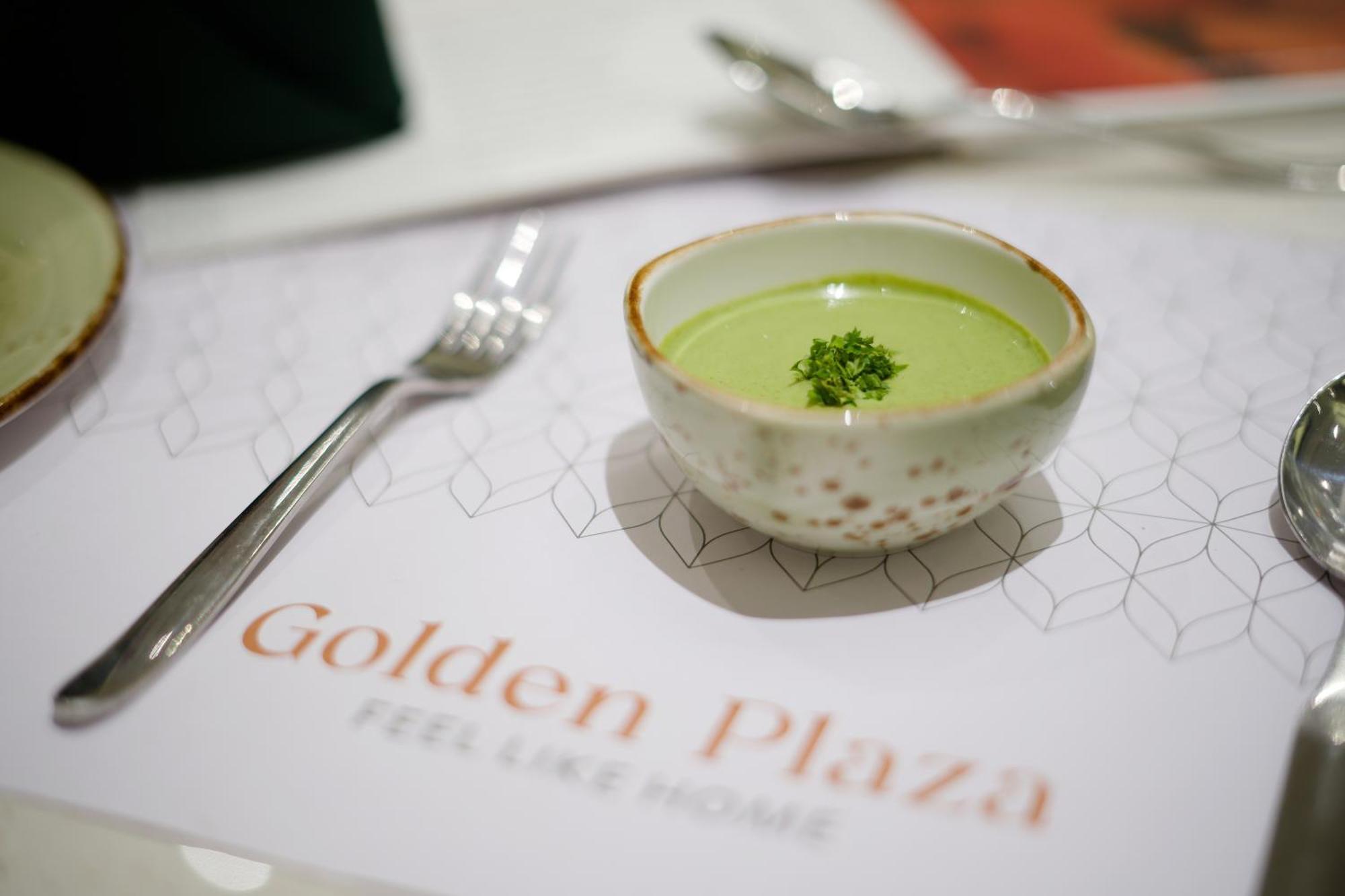 Golden Plaza Hotel Ahmadábád Kültér fotó
