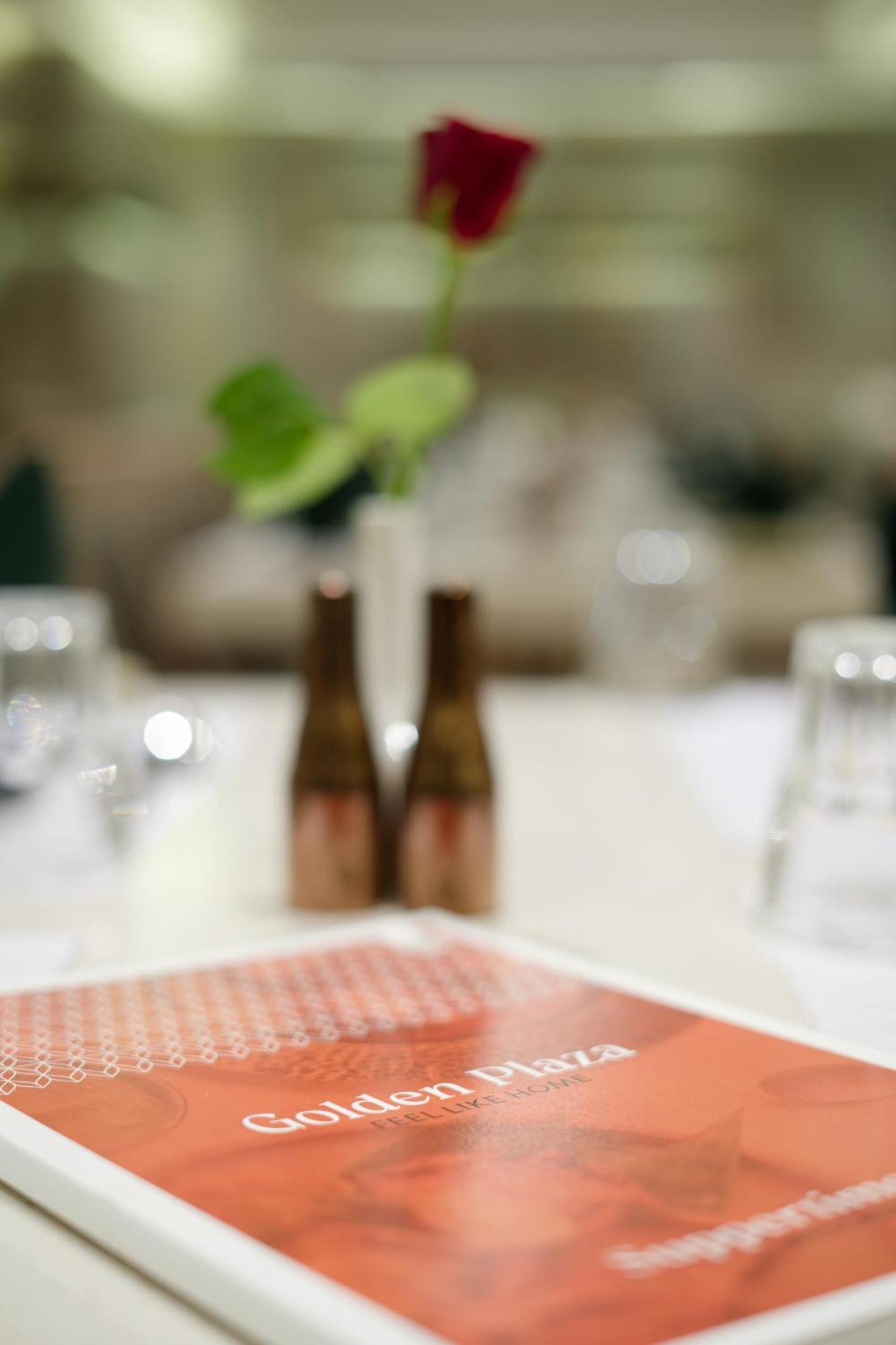Golden Plaza Hotel Ahmadábád Kültér fotó